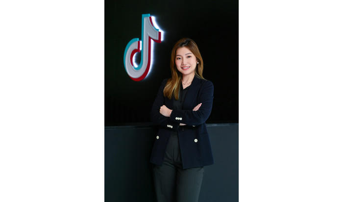 นางสาวชลธิชา