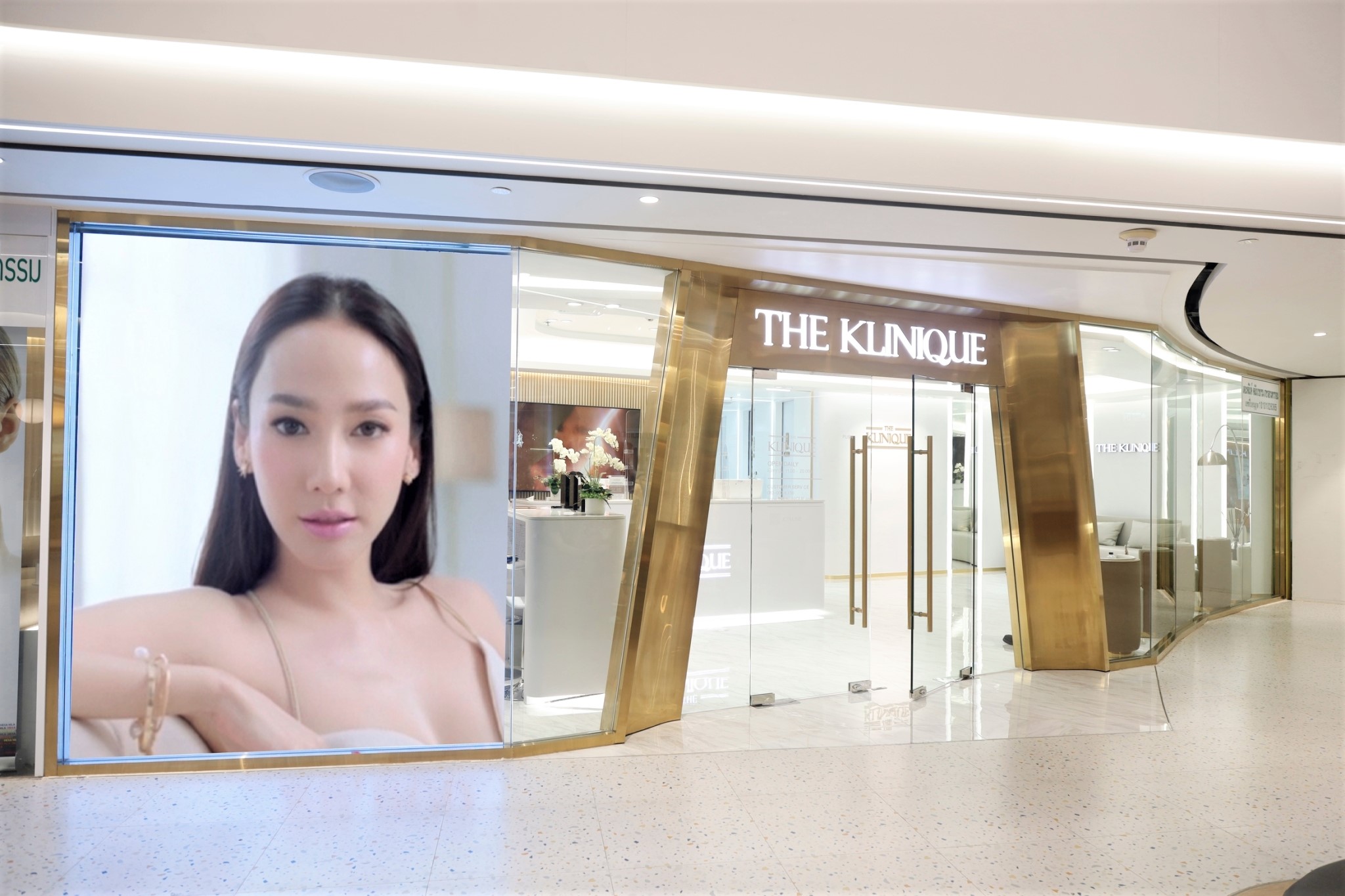 Siam-Paragon-00