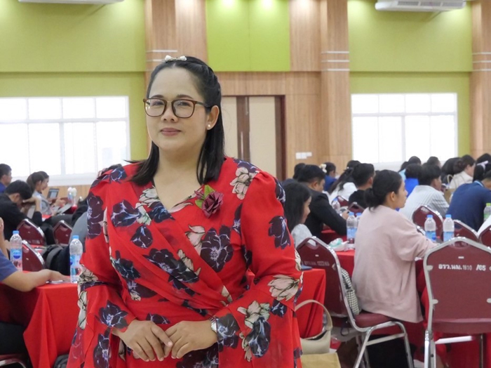 นางศศิธร