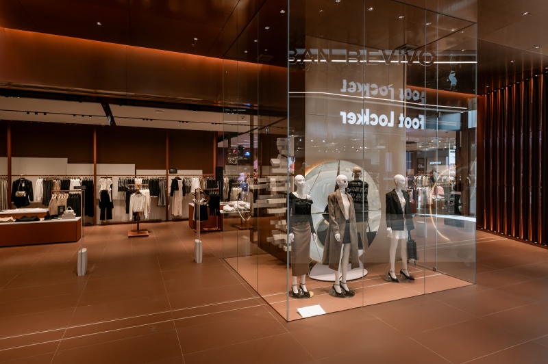 URBAN-REVIVO-in-One-Bangkok-Mall-08