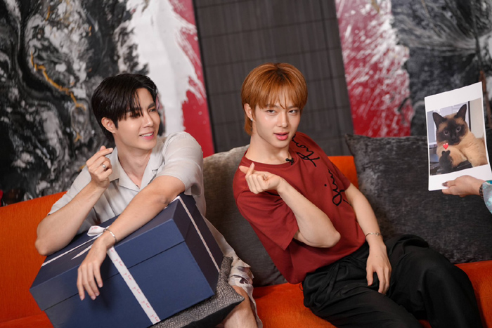 จิม ทอมป์สัน เสิร์ฟความฟินไม่หยุด เปิด 'Love Box' และ 'Lucky Box