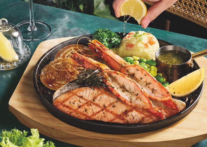 Salmon-Steak-and-Grilled-Tiger-Prawn-Asian-Style-
