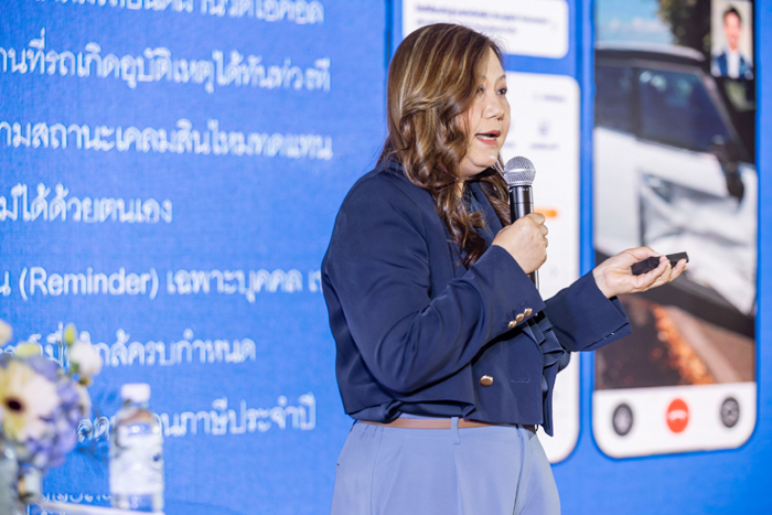 คุณปวีณา