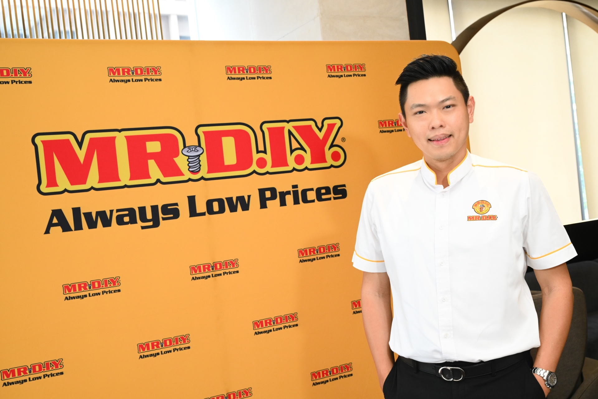 01-Mr.-Andy-Chin-CEO-MR.-DIY-TH