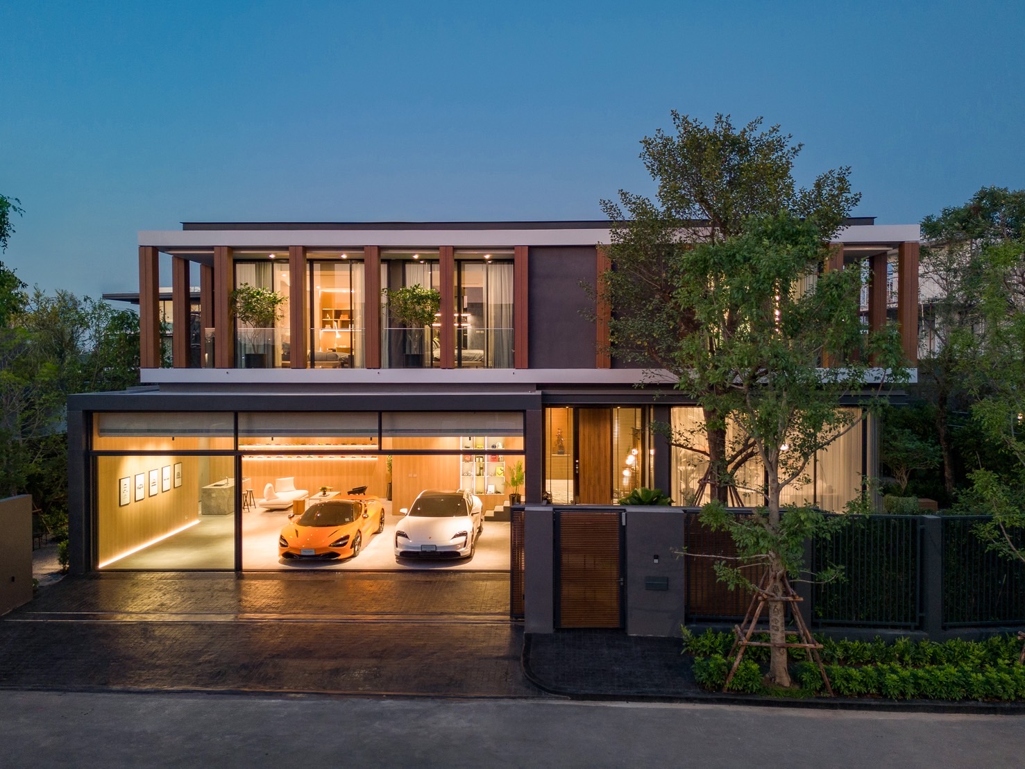 ชาญอิสสระ บ้านหรู บ้าน100ล้านบาท
