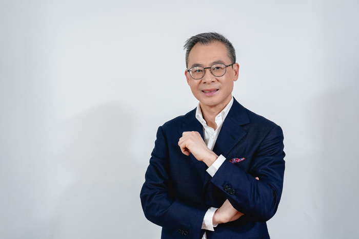 คุณชัยวัฒน์