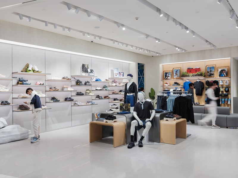 HOKA-EMQUARTIER_9