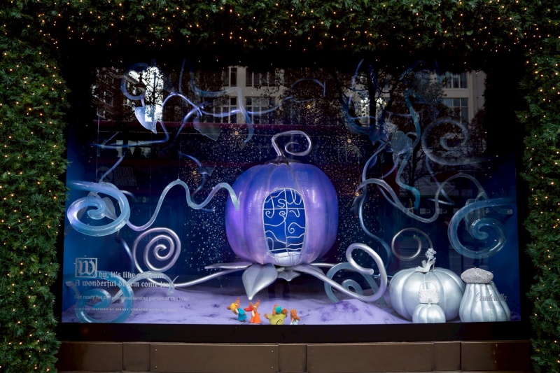 LINE_ALBUM_Selfridges-London_251128_2