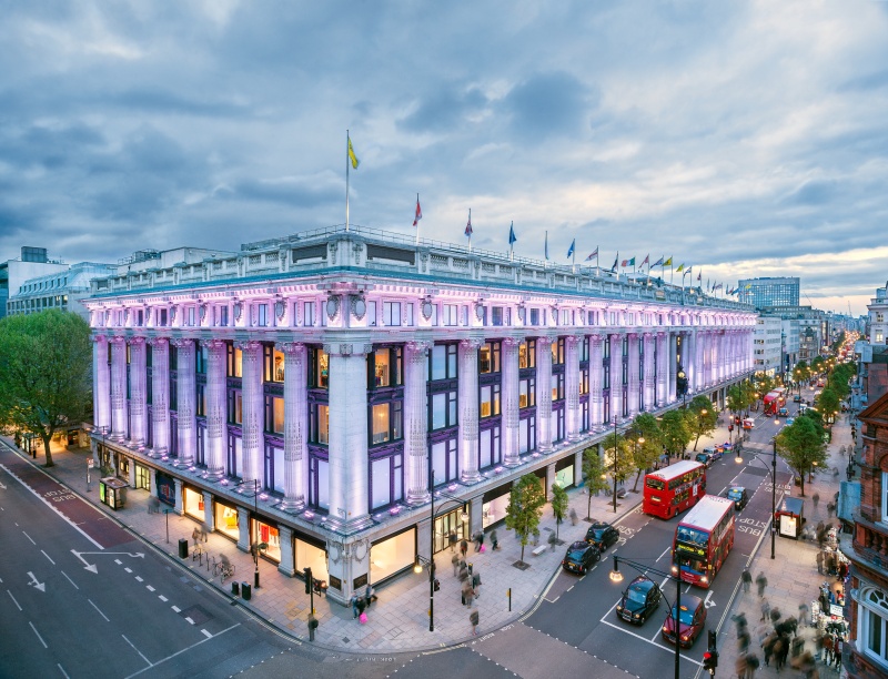 Selfridges-Oxford-Street-East-Corner-Night.-Photo-Credit-Andrew-Meredith-