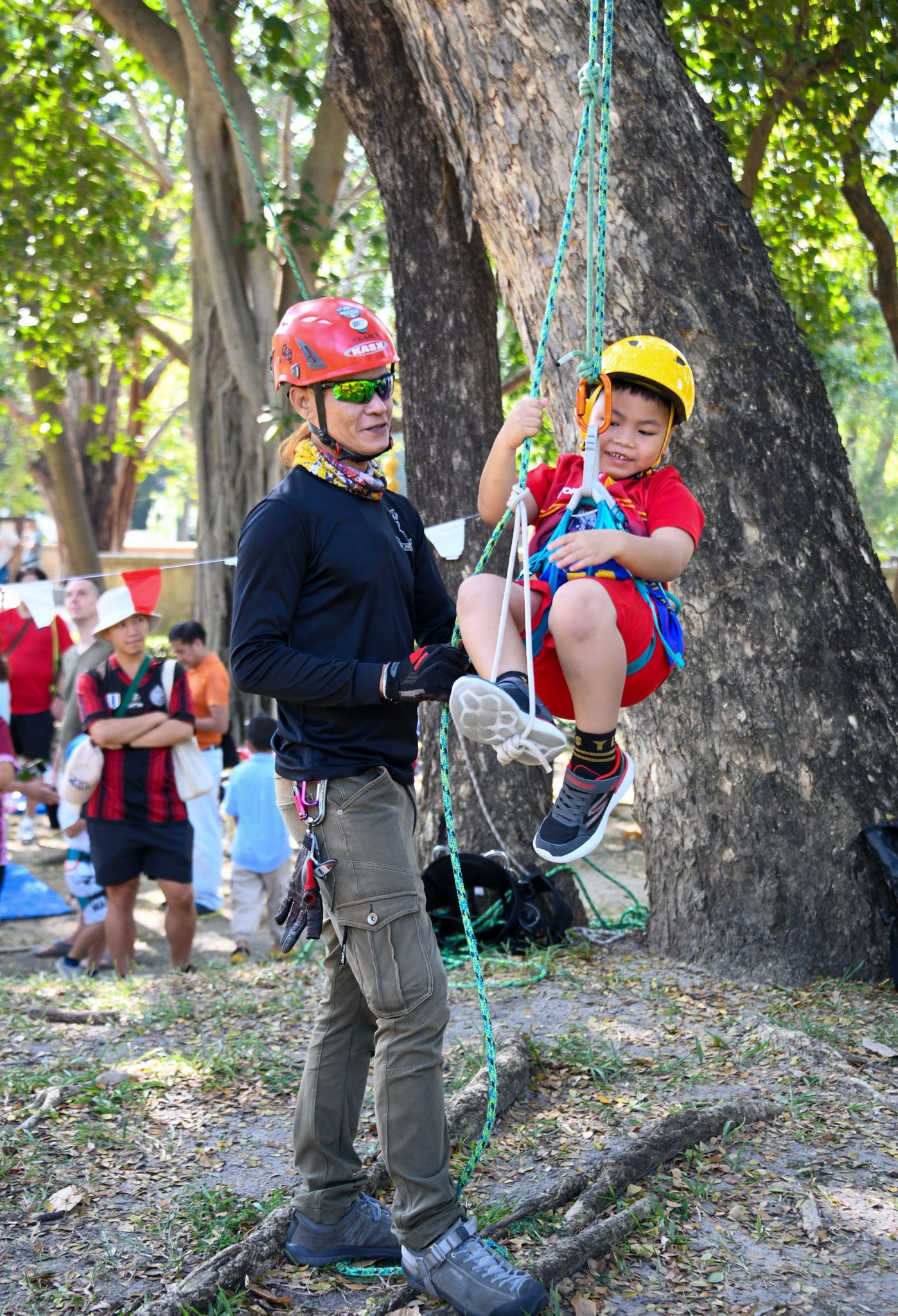 Kid-Climbing