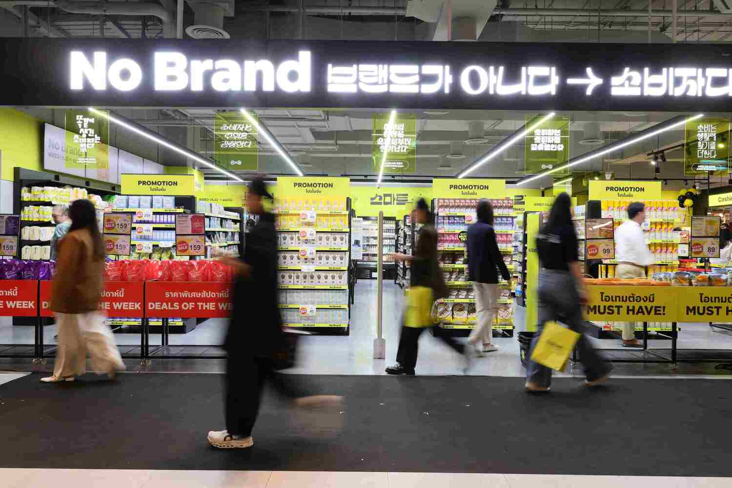 23-‘No-Brand-Launches-First-Standalone-Store-in-Thailand