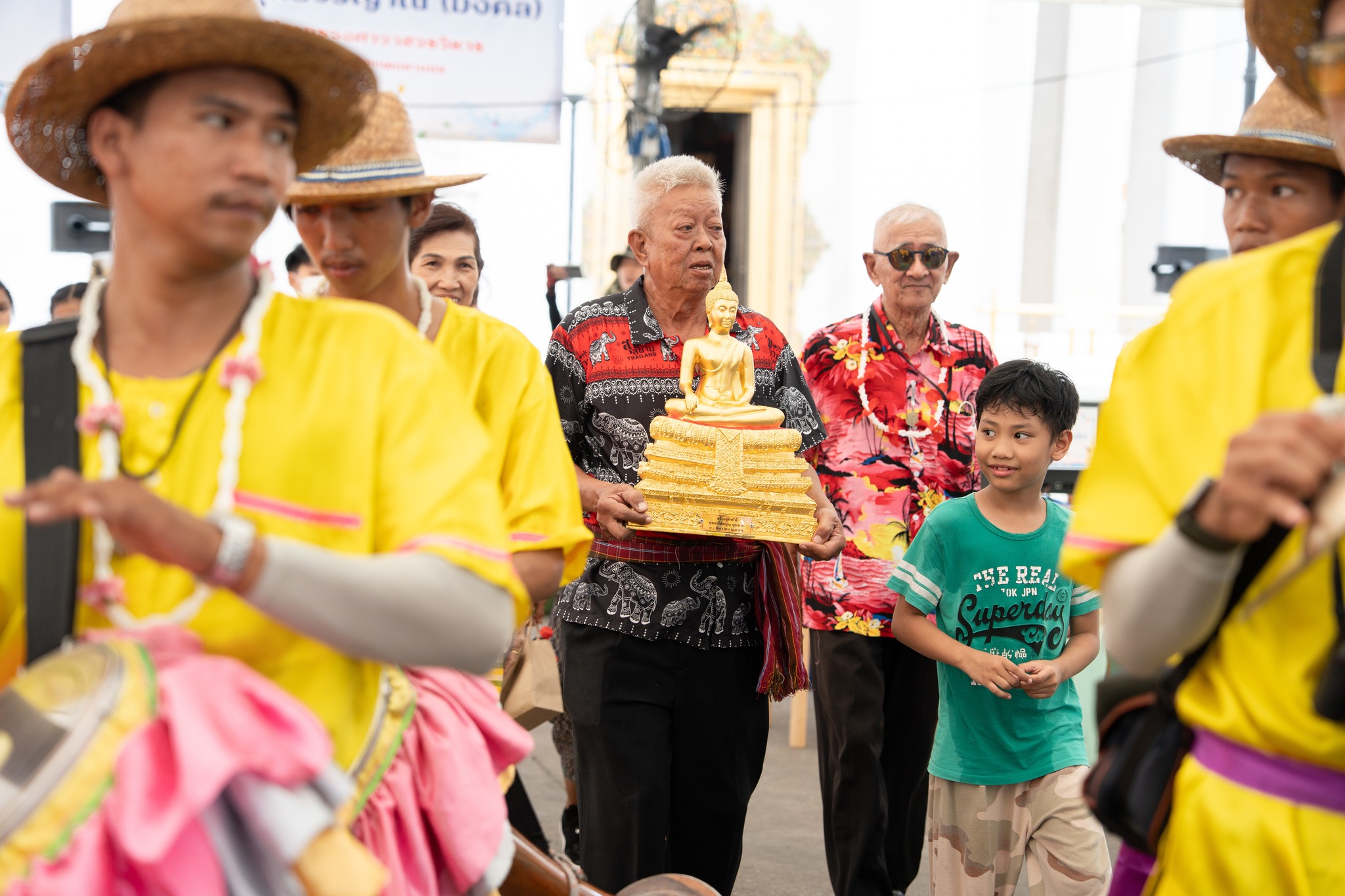 แห่พระทางน้ำ-2