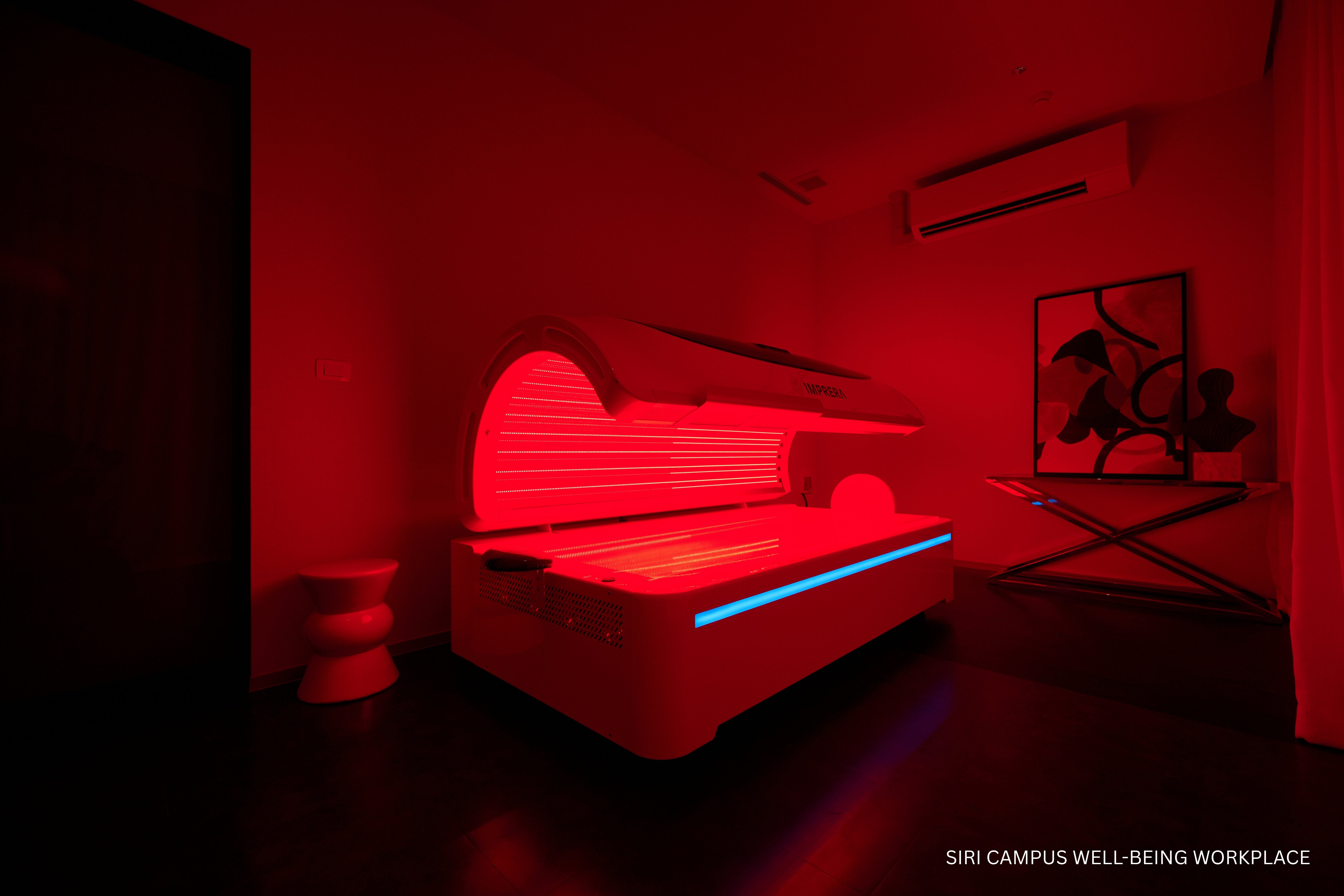 5. Siri campus_red light.jpg