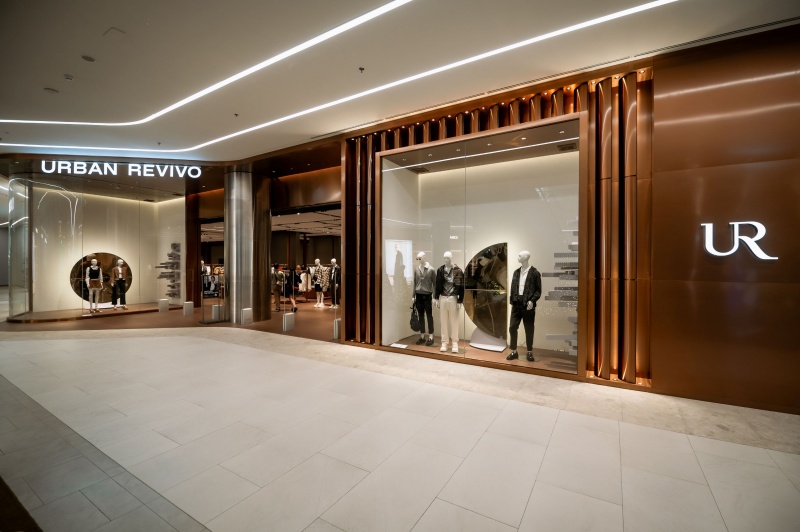 URBAN-REVIVO-in-One-Bangkok-Mall-5.