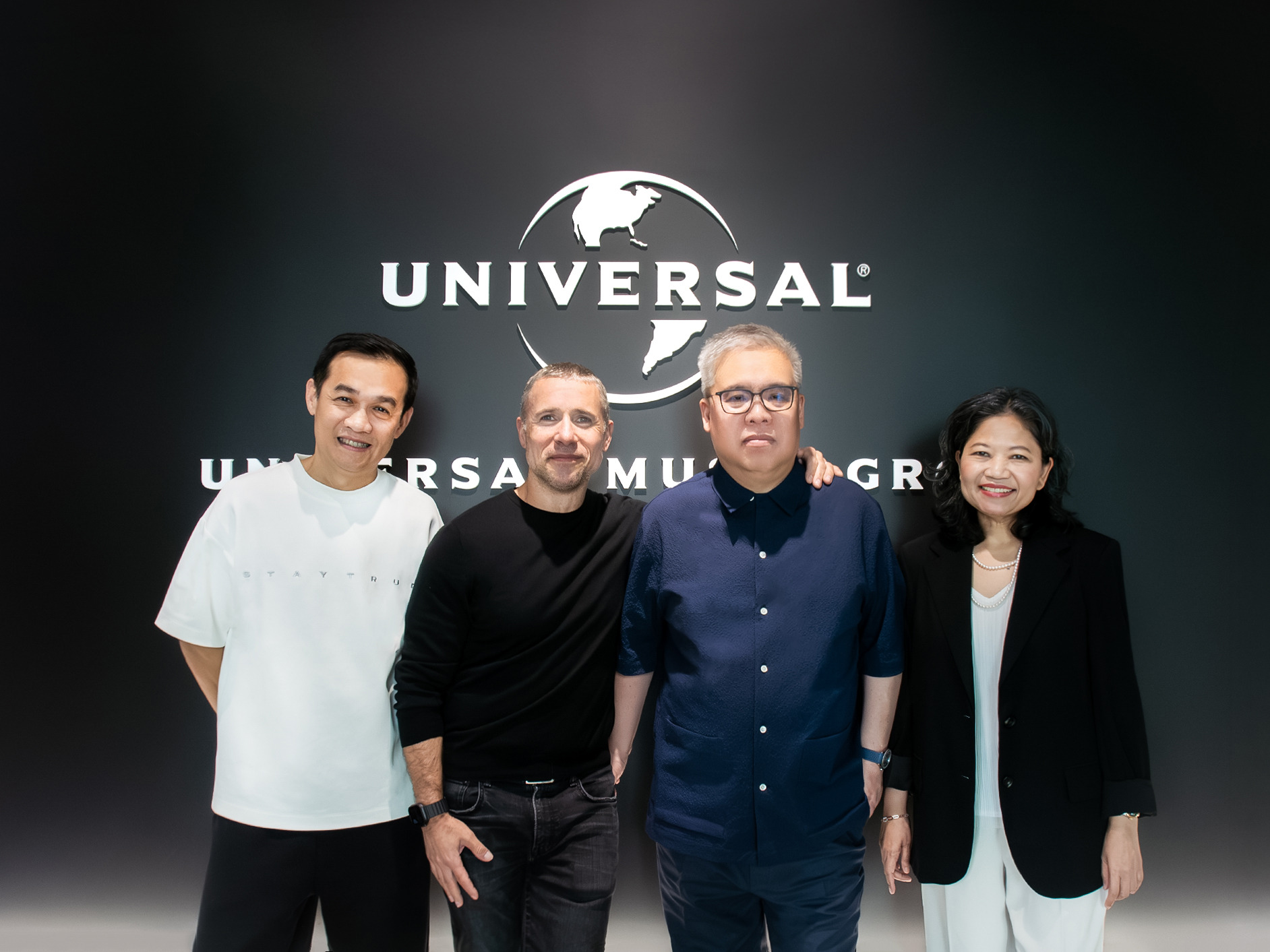 ยูนิเวอร์ซัล มิวสิค กรุ๊ป (Universal Music Group) 