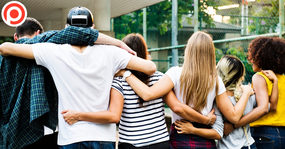 Smiling,Happy,Young,Adult,Friends,Arms,Around,Shoulder,Outdoors,Friendship